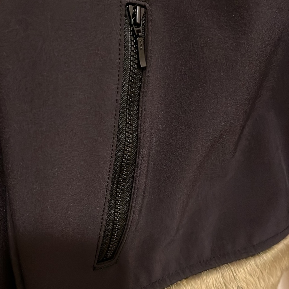Marmot Furlong Jacket Black W/Tan Faux Fur Trim‎ Hooded Zip Front Pockets Large - Picture 4 of 7